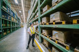 โตโยต้าเปิดหลังบ้าน พาสื่อมวลชนเจาะลึกคลังอะไหล่ศูนย์บริการ ชูมาตรฐานการบริการในแบบของโตโยต้า