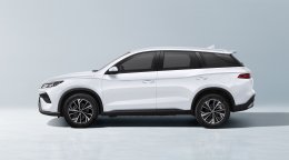 BYD SEALION 5 DM-i Standard เปิดราคา 699,900 บาท พร้อม "หลิงหลิง คอง" นั่งแท่นพรีเซนเตอร์คนแรก