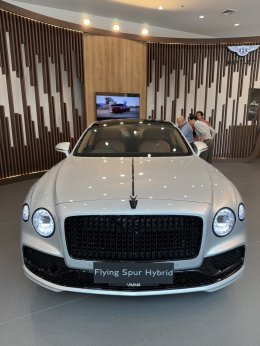 เผยโฉม Bentley Flying Spur A Hybrid ครั้งแรกในไทย! ในงาน AAS Roadshow at One Bangkok โดยบริษัท เอเอเอส ออโต้ เซอร์วิสฯ ณ "วัน แบงค๊อก" แลนด์มาร์คใหม่ใจกลางกรุงเทพฯ 