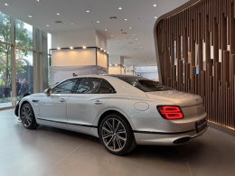 เผยโฉม Bentley Flying Spur A Hybrid ครั้งแรกในไทย! ในงาน AAS Roadshow at One Bangkok โดยบริษัท เอเอเอส ออโต้ เซอร์วิสฯ ณ "วัน แบงค๊อก" แลนด์มาร์คใหม่ใจกลางกรุงเทพฯ 