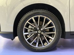 Leapmotor B10 SUV ไฟฟ้าจากจีน บุกไทยเริ่ม 6.88 แสน! ฟีเจอร์แน่น สมรรถนะจัดเต็ม แต่จะสู้ศึก EV บ้านเราไหวมั้ย?