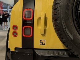 Land Rover Thailand เปิดตัว DEFENDER 110 Trophy Edition ที่พกพาความแกร่งมาเต็มพิกัดในราคา 7.799 ลบ. (CBU) 