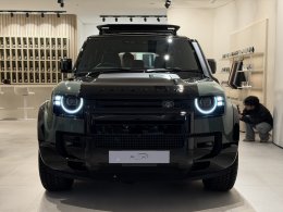 Land Rover Thailand เปิดตัว DEFENDER 110 Trophy Edition ที่พกพาความแกร่งมาเต็มพิกัดในราคา 7.799 ลบ. (CBU) 