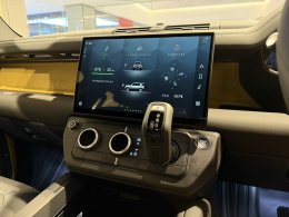 Land Rover Thailand เปิดตัว DEFENDER 110 Trophy Edition ที่พกพาความแกร่งมาเต็มพิกัดในราคา 7.799 ลบ. (CBU) 