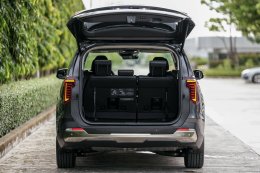 The new Kia Carnival HEV 7-seater เปิดตัวอย่างเป็นทางการในไทย พร้อมสโลแกน "Built for Every Move of Life"