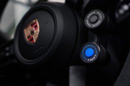 เปิดให้จองในไทย Porsche Taycan MY2027 เพิ่มรุ่นพิเศษ Black Edition พร้อม E-Shift จำลองเปลี่ยนเกียร์ครั้งแรกในรถ EV ของค่าย