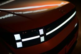 ฮุนได พลิกโฉมวงการ SUV ไทย! เปิดตัว The all-new SANTA FE  ชูดีไซน์ Boxy พร้อมสร้างมาตรฐานใหม่ที่เหนือกว่า : ราคาเริ่ม 1.59 ล้านบาท รับประกันแบตไฮบริด 8 ปี