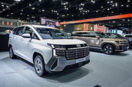 Hyundai จัดเต็มโปรแรง! ลดสูงสุด 5 แสนบาท ทั้ง SUV, MPV และ EV เชียร์ทีมชาติไทยไปด้วย คุ้มไปด้วย