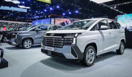 Hyundai จัดเต็มโปรแรง! ลดสูงสุด 5 แสนบาท ทั้ง SUV, MPV และ EV เชียร์ทีมชาติไทยไปด้วย คุ้มไปด้วย