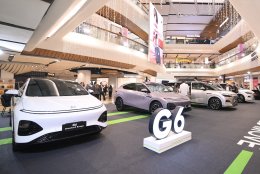 XPENG X9 Executive Special Color Edition: เมื่อ "ยานอวกาศ" อัปเกรดความดุด้วยสี Matte Gray ราคา 2.539 ล้านบาท