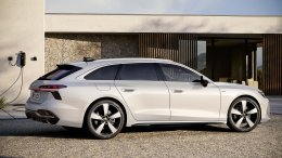 Audi A6 PHEV ใหม่ วิ่งไฟฟ้าล้วนไกลขึ้นเพียบ!  พลังงานเยอะขึ้น ราคาเริ่ม 65,800 ยูโรในเยอรมนี (ประมาณ 2.56 ล้านบาท*)