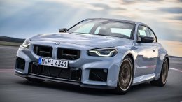 เจาะลึก BMW M2 CS (G87) ปี 2026: พลังดิบ, น้ำหนักเบาหวิว, ขับหลังเร้าใจ พร้อมสปอยเลอร์หางเป็ดสุดเฉี่ยว