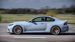 เจาะลึก BMW M2 CS (G87) ปี 2026: พลังดิบ, น้ำหนักเบาหวิว, ขับหลังเร้าใจ พร้อมสปอยเลอร์หางเป็ดสุดเฉี่ยว
