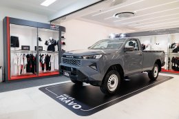 Toyota Hilux TRAVO Standard Cab 4TREK 4WD  ราคาจำหน่ายสุดเร้าใจ เริ่ม 774,000 บาท (6MT) และ 826,000 บาท (6AT) กระบะตอนเดียวขับสี่สายลุยตัวจริง