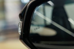 Toyota Hilux TRAVO Standard Cab 4TREK 4WD  ราคาจำหน่ายสุดเร้าใจ เริ่ม 774,000 บาท (6MT) และ 826,000 บาท (6AT) กระบะตอนเดียวขับสี่สายลุยตัวจริง