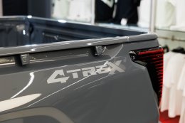 Toyota Hilux TRAVO Standard Cab 4TREK 4WD  ราคาจำหน่ายสุดเร้าใจ เริ่ม 774,000 บาท (6MT) และ 826,000 บาท (6AT) กระบะตอนเดียวขับสี่สายลุยตัวจริง