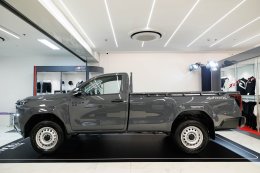 Toyota Hilux TRAVO Standard Cab 4TREK 4WD  ราคาจำหน่ายสุดเร้าใจ เริ่ม 774,000 บาท (6MT) และ 826,000 บาท (6AT) กระบะตอนเดียวขับสี่สายลุยตัวจริง