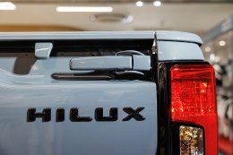 Toyota Hilux TRAVO Standard Cab 4TREK 4WD  ราคาจำหน่ายสุดเร้าใจ เริ่ม 774,000 บาท (6MT) และ 826,000 บาท (6AT) กระบะตอนเดียวขับสี่สายลุยตัวจริง