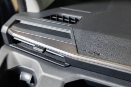 Toyota Hilux TRAVO Standard Cab 4TREK 4WD  ราคาจำหน่ายสุดเร้าใจ เริ่ม 774,000 บาท (6MT) และ 826,000 บาท (6AT) กระบะตอนเดียวขับสี่สายลุยตัวจริง