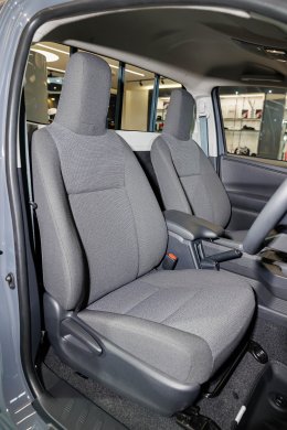 Toyota Hilux TRAVO Standard Cab 4TREK 4WD  ราคาจำหน่ายสุดเร้าใจ เริ่ม 774,000 บาท (6MT) และ 826,000 บาท (6AT) กระบะตอนเดียวขับสี่สายลุยตัวจริง