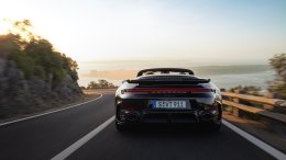 เปิดตัวอย่างเป็นทางการ New Porsche 911 Turbo S (type 992.2) ไฮบริดครั้งแรก 701 แรงม้า!