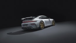 เผยโฉมแล้ว! New Porsche 911  GT3 ครบรอบ 25 ปีของเครื่องยนต์ Flat-Six โมเดลใหม่สองรุ่นในสายการผลิต "992.2" นั่นคือ 911 GT3 รุ่นใหม่และ 911 GT3 พร้อมแพ็คเกจ Touring ที่เน้นความเรียบหรู