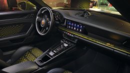 Porsche 911 Spirit 70 สปอร์ตเปิดประทุนรุ่นลิมิเต็ดที่พาเราย้อนยุคไปยังช่วงปี 1970s  1980s อย่างมีสไตล์ เปิดตัวพร้อมแนวคิด Heritage Design