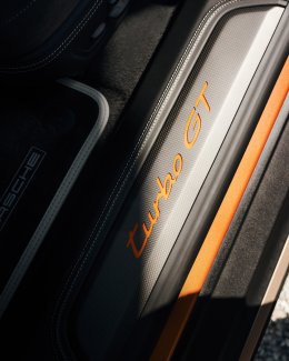 Porsche จัดให้ตามสั่ง! ลูกค้าชาวสวิสสั่งสร้าง Taycan Turbo GT คันเดียวในโลก หลังมี Taycan อยู่แล้วถึง 3 คัน