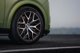 Bentley Torcal เปิดรับจองในไทย ราคาเริ่ม 13.89 ล้านบาท SUV ไฟฟ้า 821-888 PS วิ่งไกล 600 กม.!