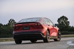 เผยสเป็ค The All-Electric Mazda6e รถไฟฟ้า 100% รุ่นแรกบุกไทย ท้าชนซีดานยุคใหม่ด้วยดีไซน์รางวัลระดับโลกและสมรรถนะจินบะ-อิตไต