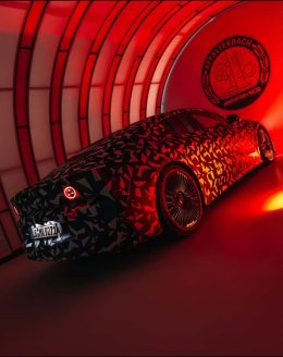 AMG เตรียมส่งซูเปอร์ซีดานไฟฟ้าคันใหม่! แรงทะลุ 1,000 แรงม้า ลุ้นเปิดตัวเดือนหน้า