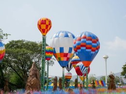 021PVT	 Lighting Art & Balloon Museum + Local Lunch  +  Guide