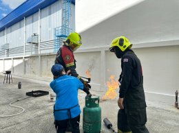 อบรมการดับเพลิงและซ้อมอพยพหนีไฟ [Basic Fire Fighting and Evacuation Fire Drill Training] 