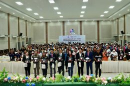 โครงการขับขี่ปลอดภัย อมตะสวมหมวก 100% ณ โรงเรียนสวนกุหลาบวิทยาลัย ชลบุรี ในเขตนิคมอุตสาหกรรมอมตะซิตี้ ระยอง