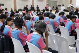 โครงการขับขี่ปลอดภัย อมตะสวมหมวก 100% ณ โรงเรียนสวนกุหลาบวิทยาลัย ชลบุรี ในเขตนิคมอุตสาหกรรมอมตะซิตี้ ระยอง