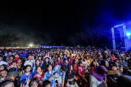 Temporary boxing ring at Baan Thoet Thai, Mae Fah Luang Super Fight Muay Thai event.