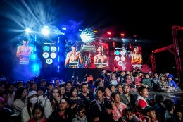 Temporary boxing ring at Baan Thoet Thai, Mae Fah Luang Super Fight Muay Thai event.