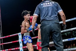 Temporary boxing ring at Baan Thoet Thai, Mae Fah Luang Super Fight Muay Thai event.