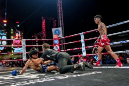 Temporary boxing ring at Baan Thoet Thai, Mae Fah Luang Super Fight Muay Thai event.
