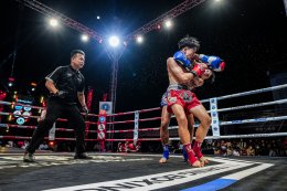 Temporary boxing ring at Baan Thoet Thai, Mae Fah Luang Super Fight Muay Thai event.