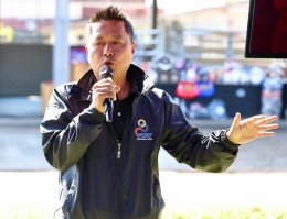 กองทุนพัฒนาการกีฬาแห่งชาติ ร่วมกับ บริษัท ท็อป คิงส์ บ็อกซิ่ง จำกัด จัดพิธีเปิด ศูนย์กีฬามวยไทยบ้านแวนโค้ง