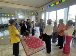 Local cultural and educational exchange meeting at Pak Kret Municipality