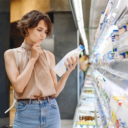 พลิกฉลาก เช็คสัญลักษณ์ ตรวจสอบองค์ประกอบหลักเพื่อการบริโภคอย่างปลอดภัย Understanding Food Labels, Decoding Symbols, and Analyzing Ingredients: The Key to Safe Consumption 
