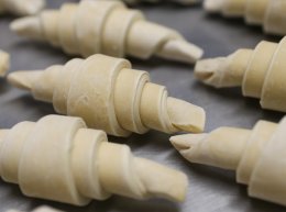 โดว์แช่แข็ง: โซลูชันสำหรับเบเกอรีคุณภาพสูงระดับอุตสาหกรรม Frozen Dough Solutions for Industrial-Quality Bakery Products