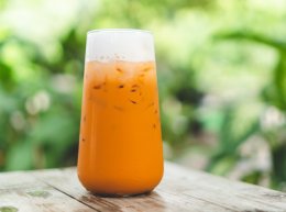 เจาะลึกชาไทย: องค์ประกอบ ปัจจัยความนิยม และข้อกังวลด้านความปลอดภัย Thai Tea Insight: Components, Popularity Factors, and Safety Concerns