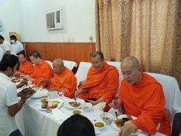 งานการทูตกับงานพระธรรมทูต