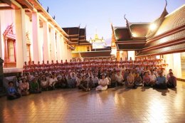 "พิธีขลิบผมและมอบผ้าไตรแก่กุลบุตรโครงการอุปสมบทหมู่นวกะโพธิ รวมใจภักดิ์รักแผ่นดิน รุ่น ๑๐ 