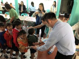 Fund donation event for Wat Kai Tia School 