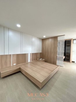 โครงการพีวายบิ้วติ้ง | งานออกแบบและตกแต่งภายใน พร้อมติดตั้งบิวท์อินเฟอร์นิเจอร์ครบวงจร