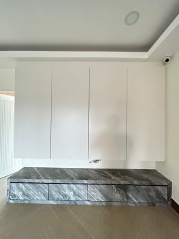 โครงการพีวายบิ้วติ้ง | งานออกแบบและตกแต่งภายใน พร้อมติดตั้งบิวท์อินเฟอร์นิเจอร์ครบวงจร